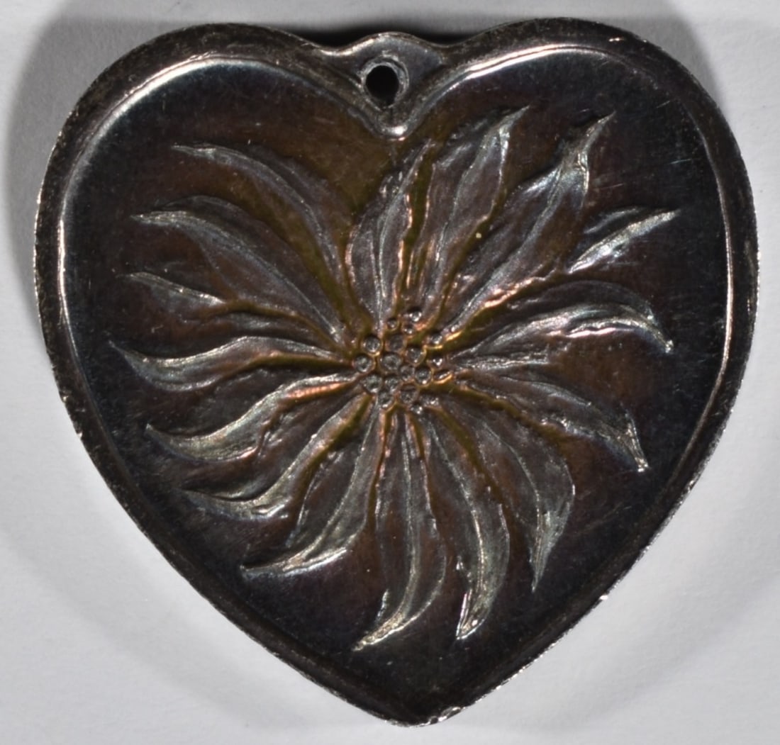 1/2oz 999 Silver Heart "Merry Christmas" (1 of 2)