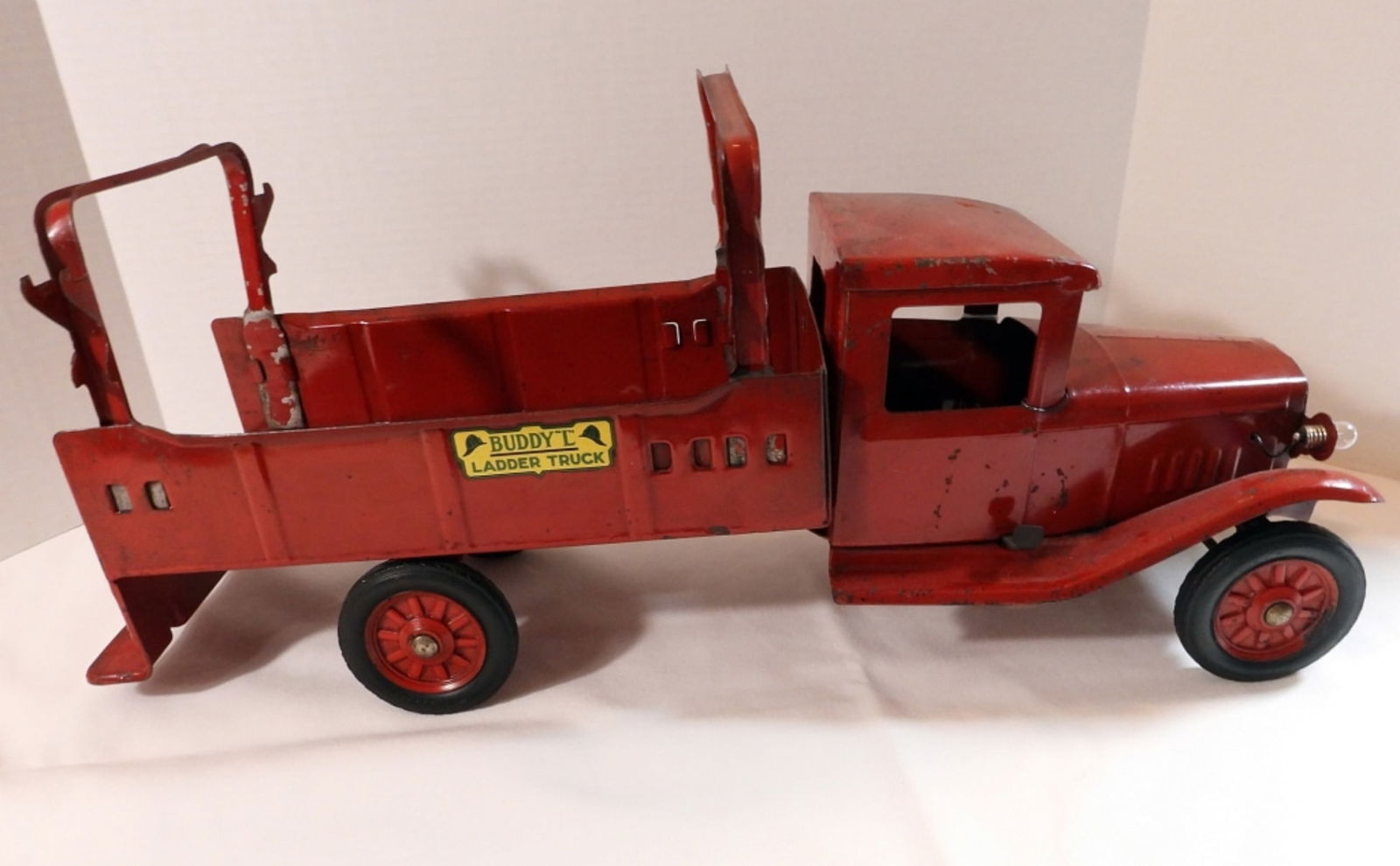 1930s Buddy "L" Ladder Truck (1 of 5)