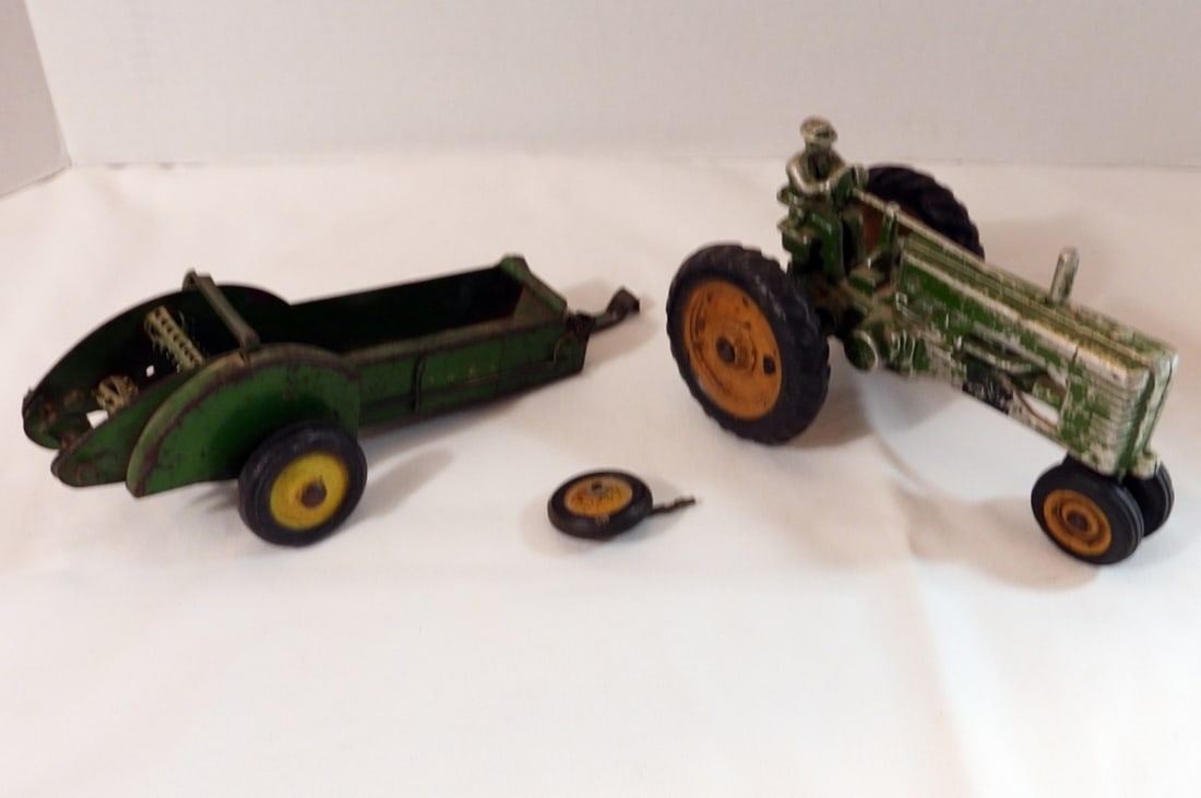 John Deere Tractor & Manure Spreader 1/16 (1 of 5)