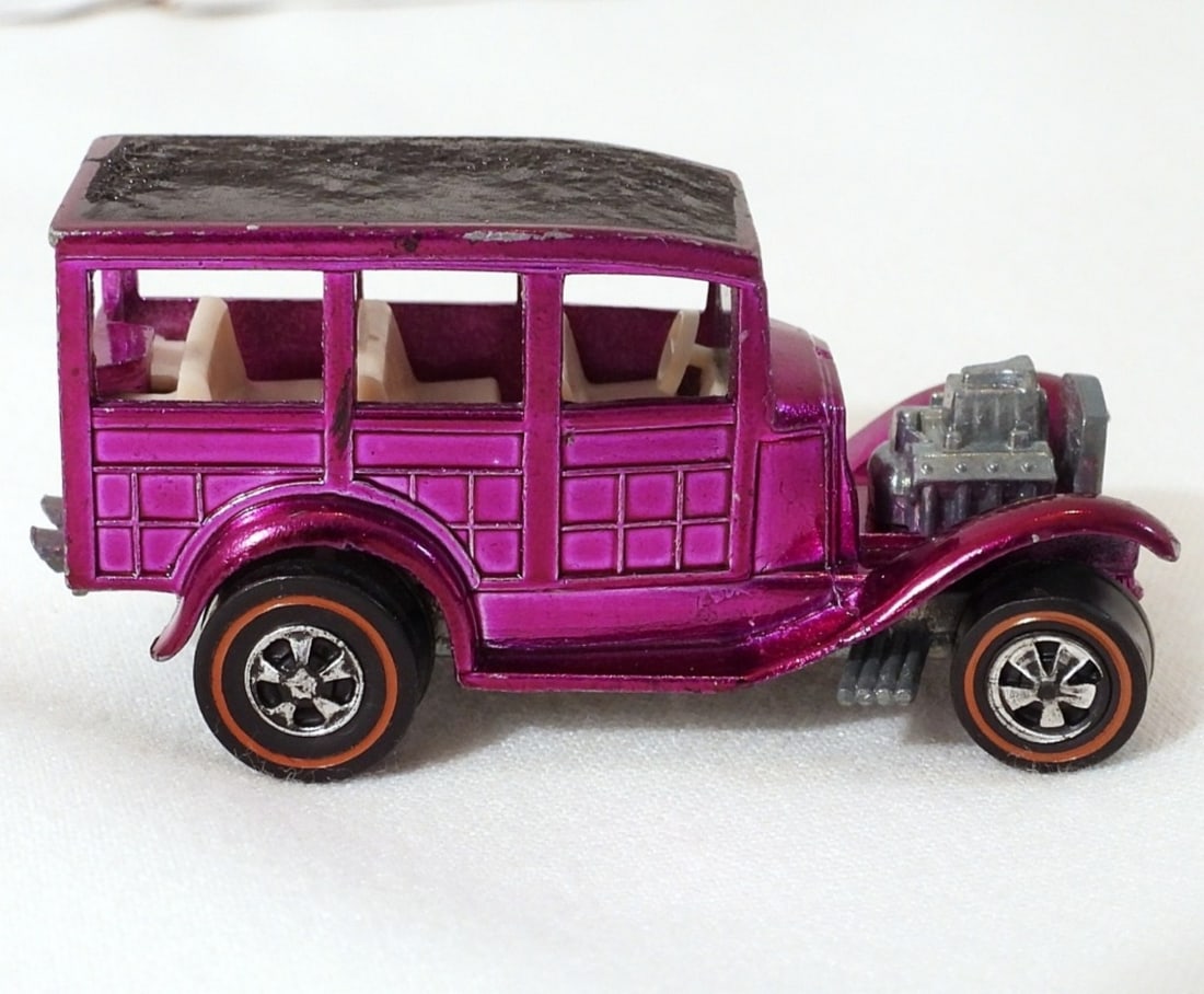 Hot Wheels 31 Ford Woody Redline VG (1 of 4)