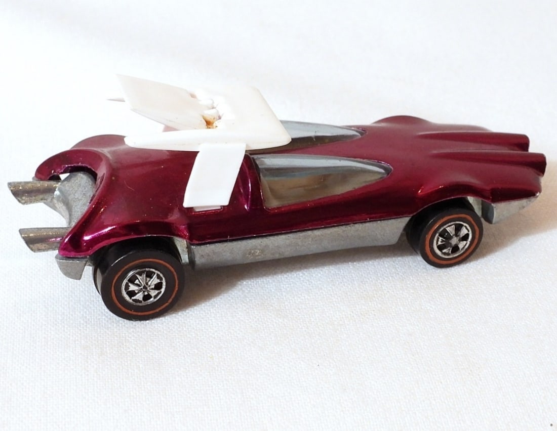 Hot Wheels Redline Swingin' Wing: Magenta