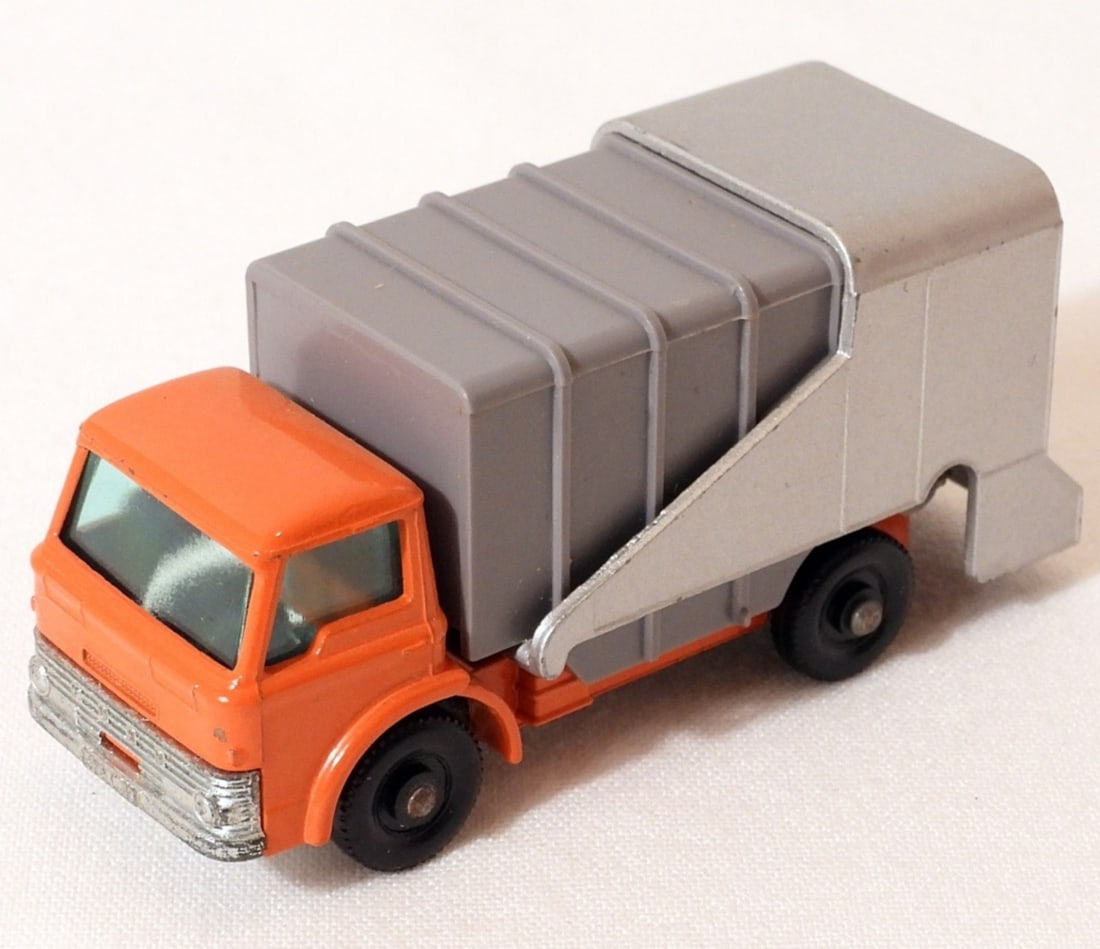 Ford Refuse Truck #7 Matchbox (1 of 4)