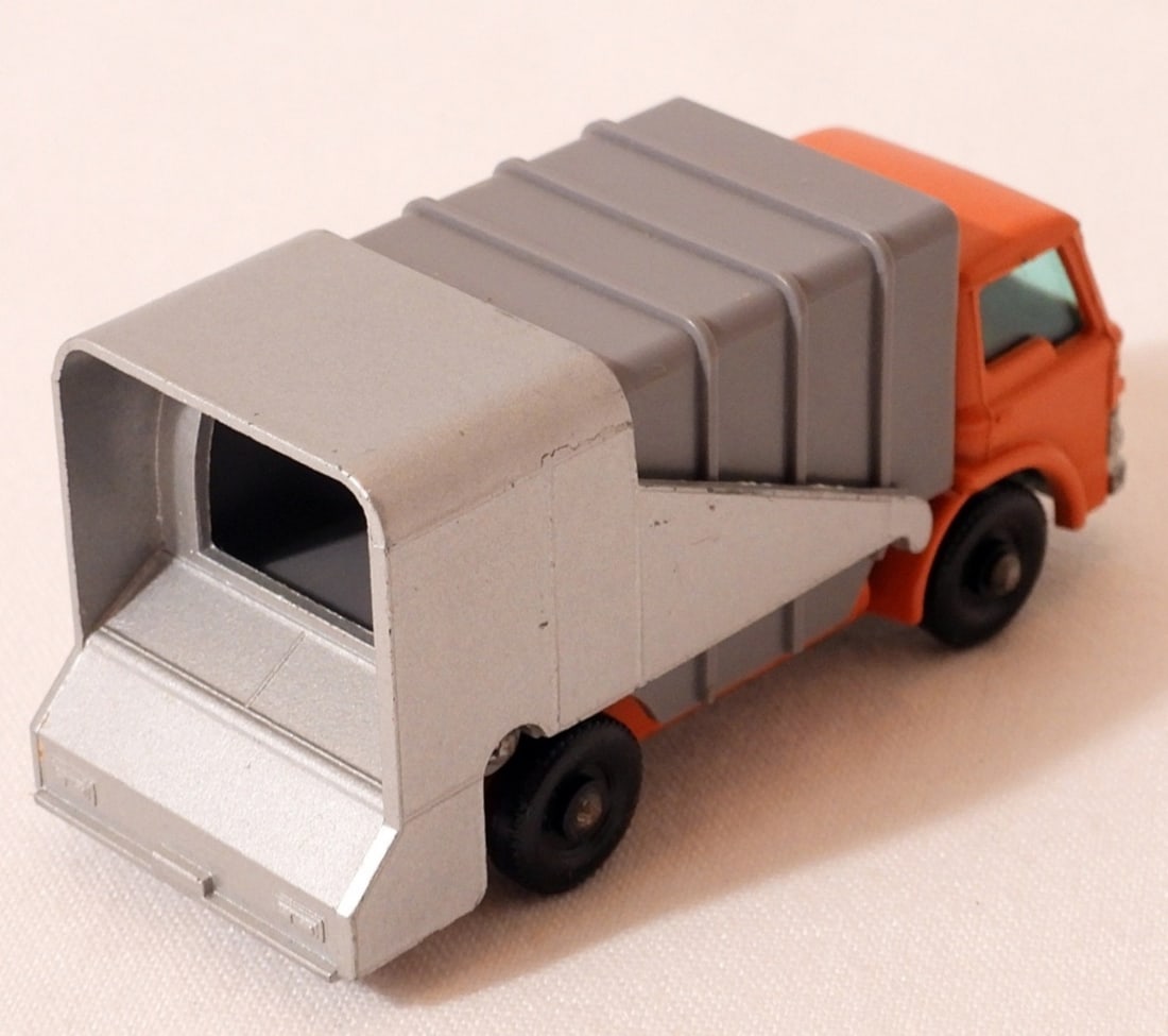 Ford Refuse Truck #7 Matchbox - 2