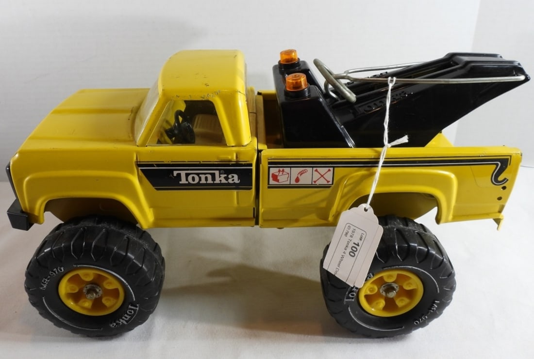 1978 Tonka 4 Wheel Drive Wrecker Truck: Normal wear from the years. Moves great.