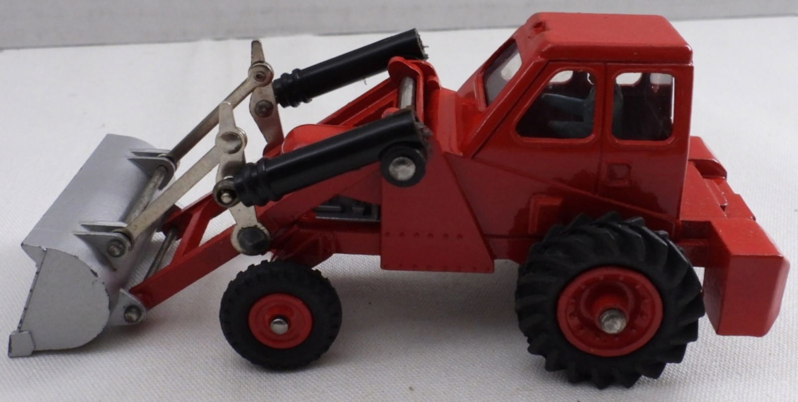 Dinky Toys 437 Muir-Hill 2/WL Loader (1 of 10)
