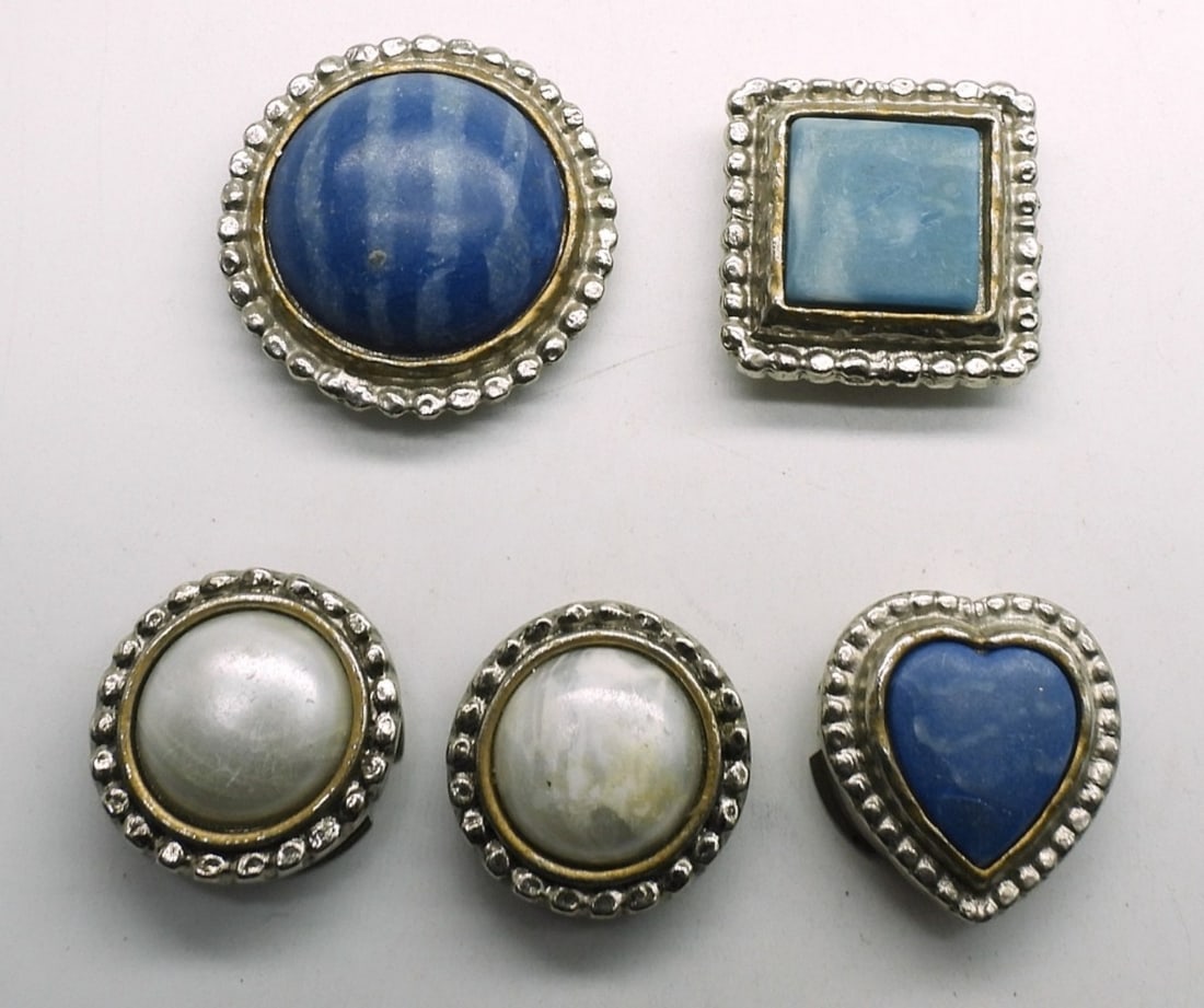 (5) Button Covers: Blue toned button covers