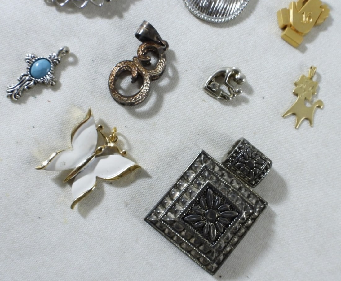 (10) Pendants - 2