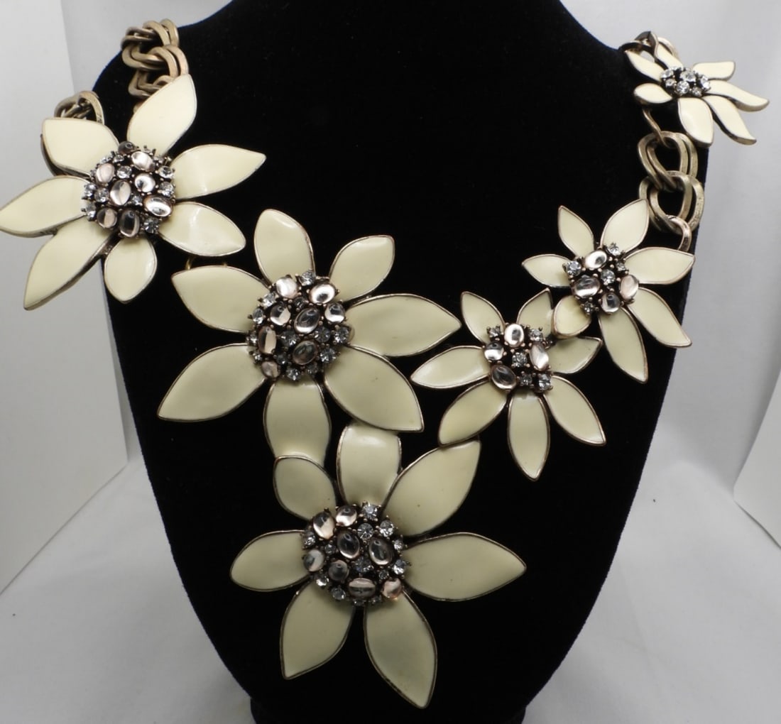 Large White & Gold-Tone Necklace: Get it while you can!