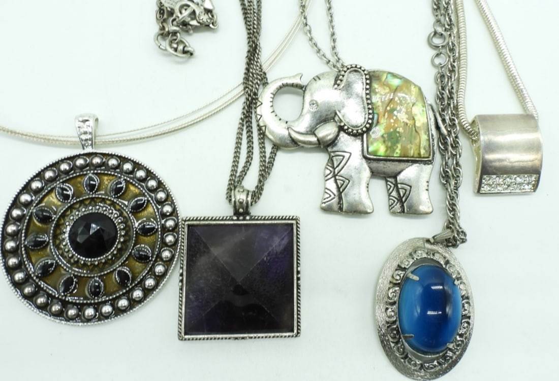 (9) Beautiful Necklaces - 3