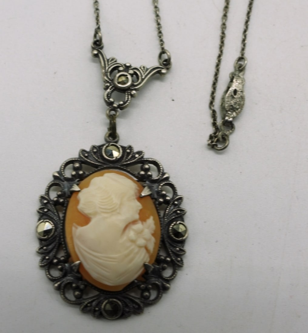 (5) Different Necklaces - 2