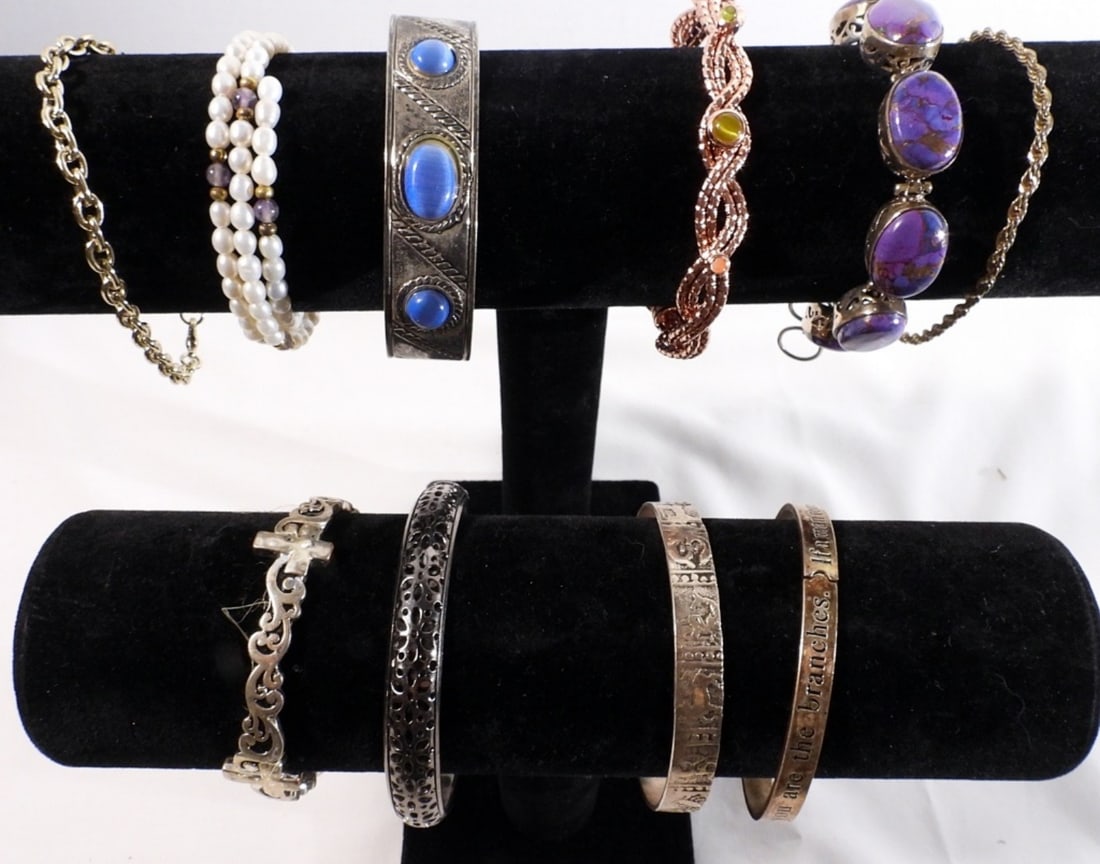 (10) Bracelets: Get your Vintage here!