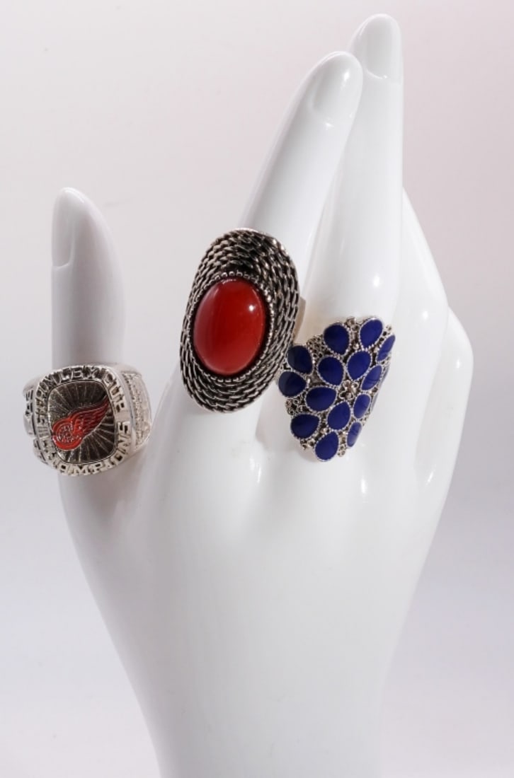 (3) Chunky Rings: Sizes range from 7-10