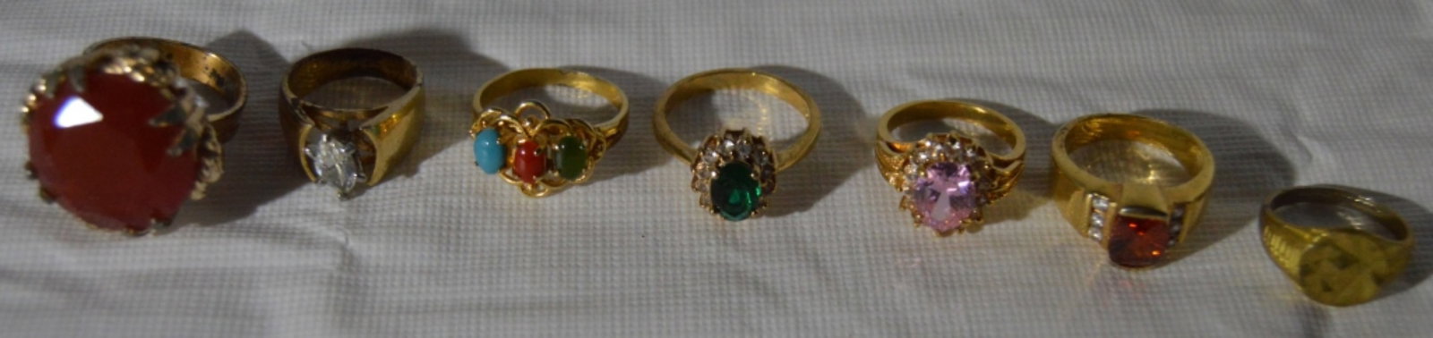 (7) Gold-Tone Women's Rings (1 of 1)