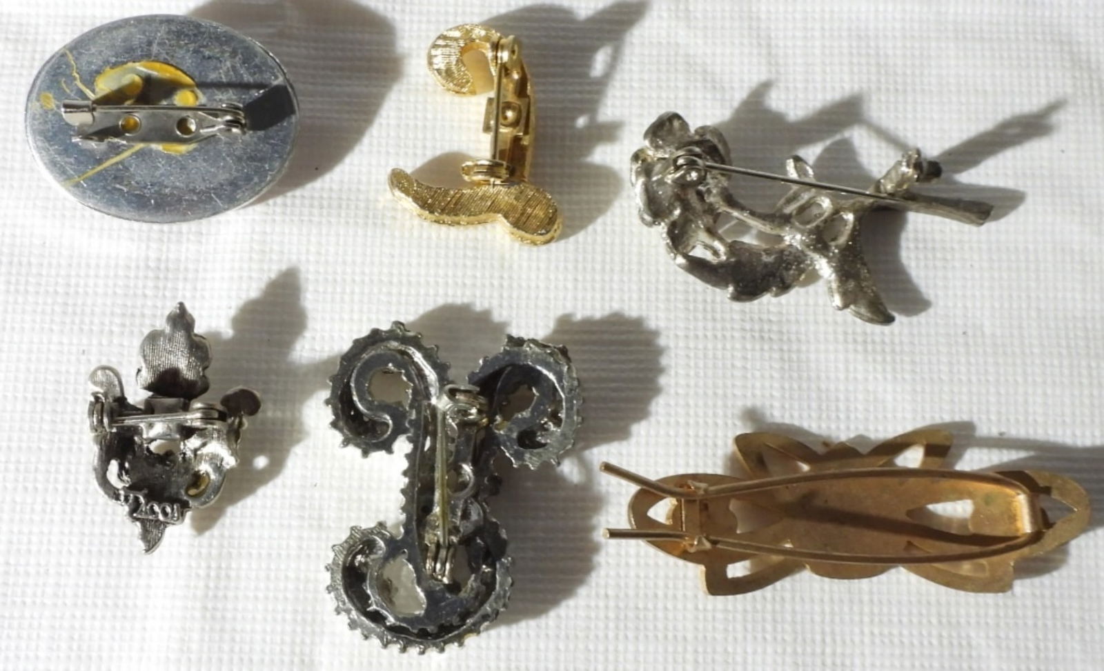 (6) Brooches - 2