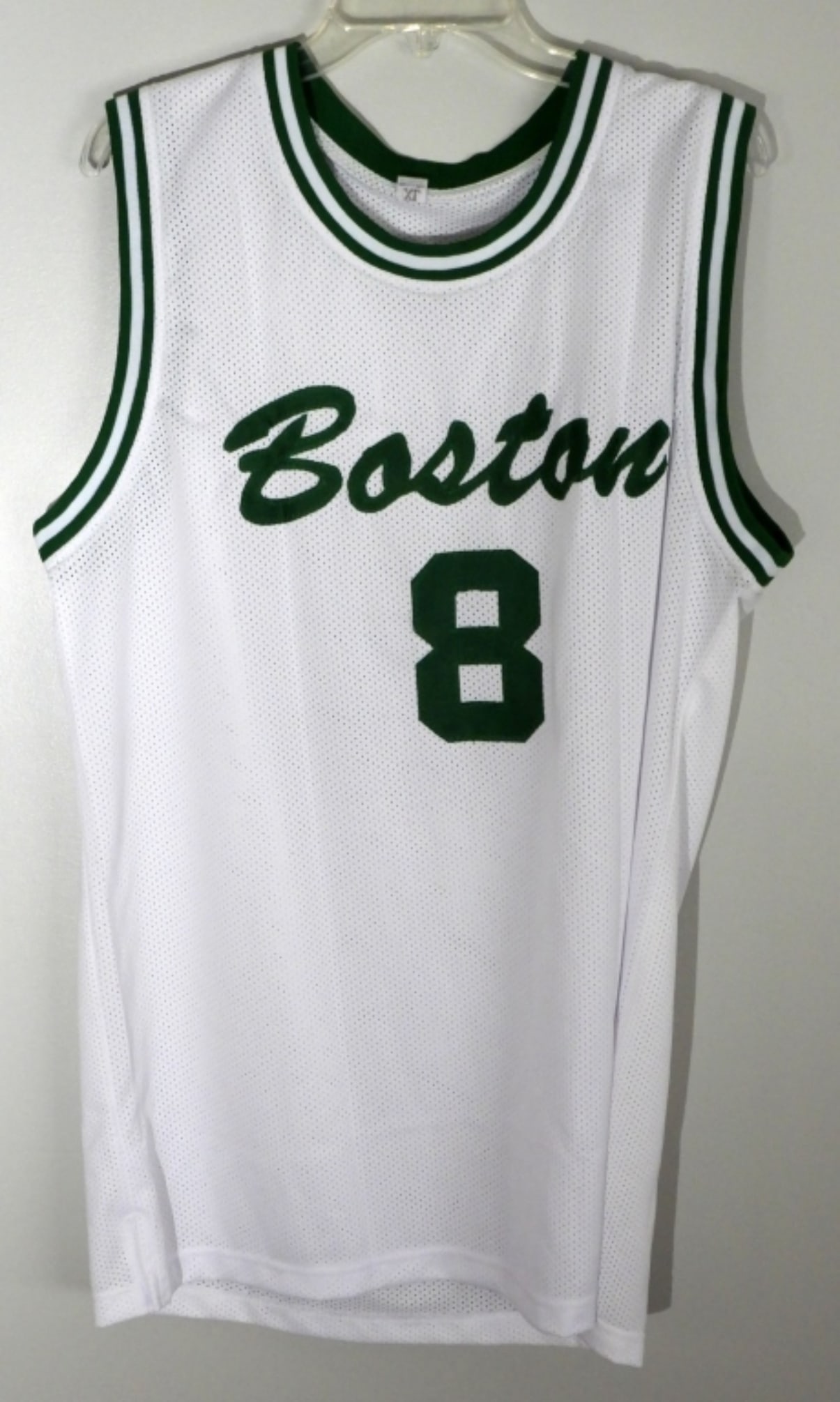 Kristaps Porzingis #8 Autograph Jersey Beckett: Signed on the back of the jersey. Beckett hologram sticker on the back #BP54780