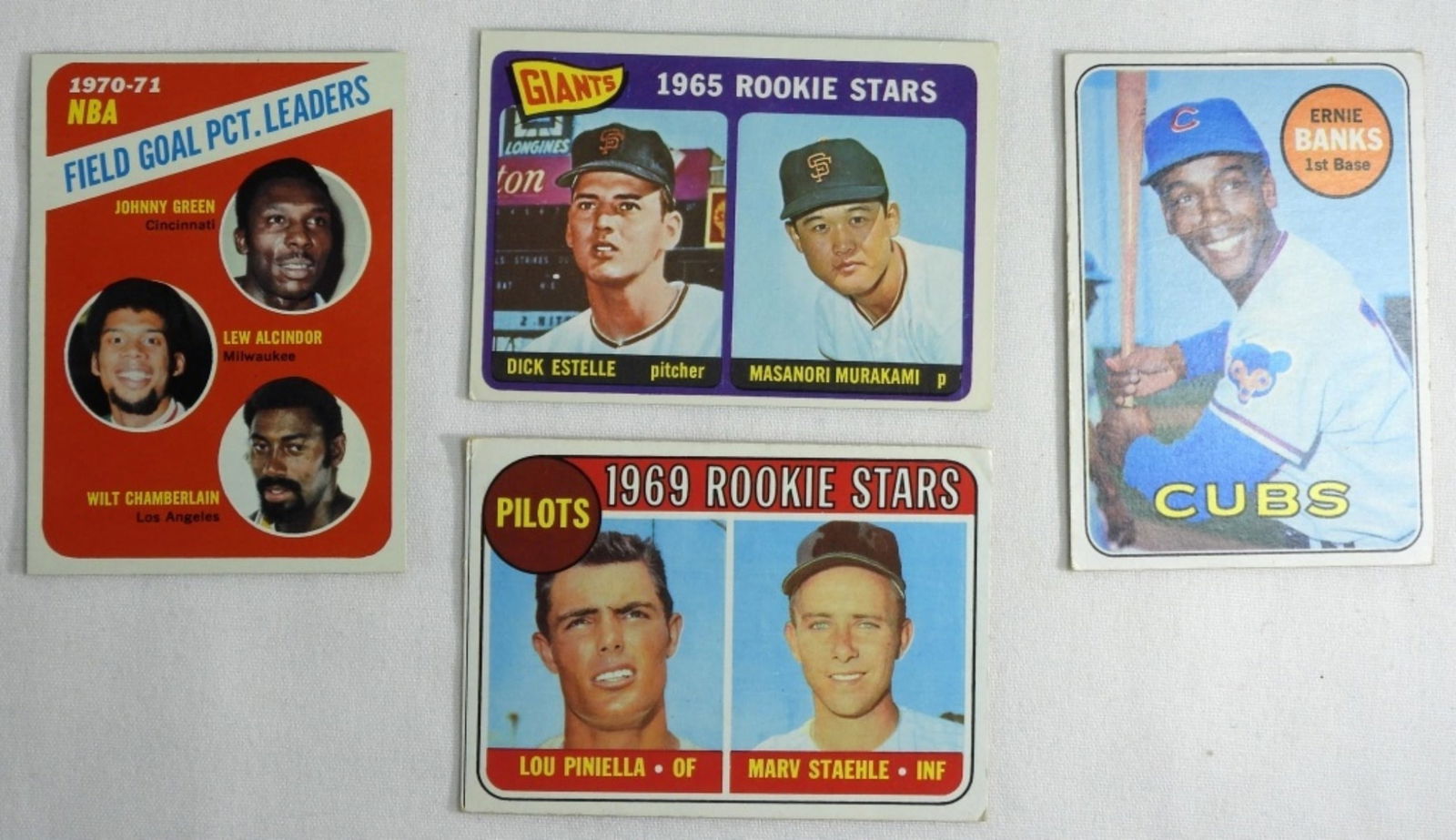 (4) TOPPS Baseball Cards: All in good condition, no creasing, corners are rounded.