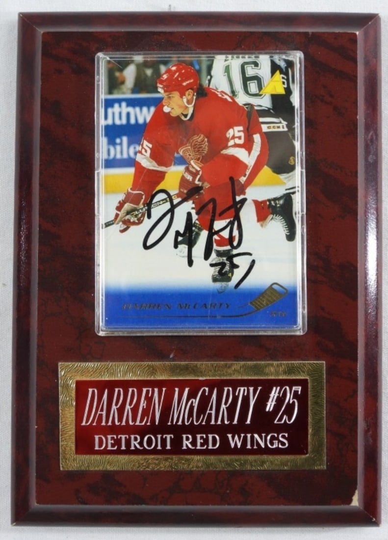 Signed Darren McCarty Card & Plaque: Signed Darren McCarty #25 Detroit Red Wings Plaque