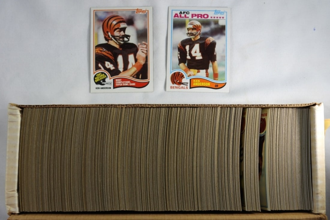 TOPPS Football Cards 1983 Complete Set (1 of 1)