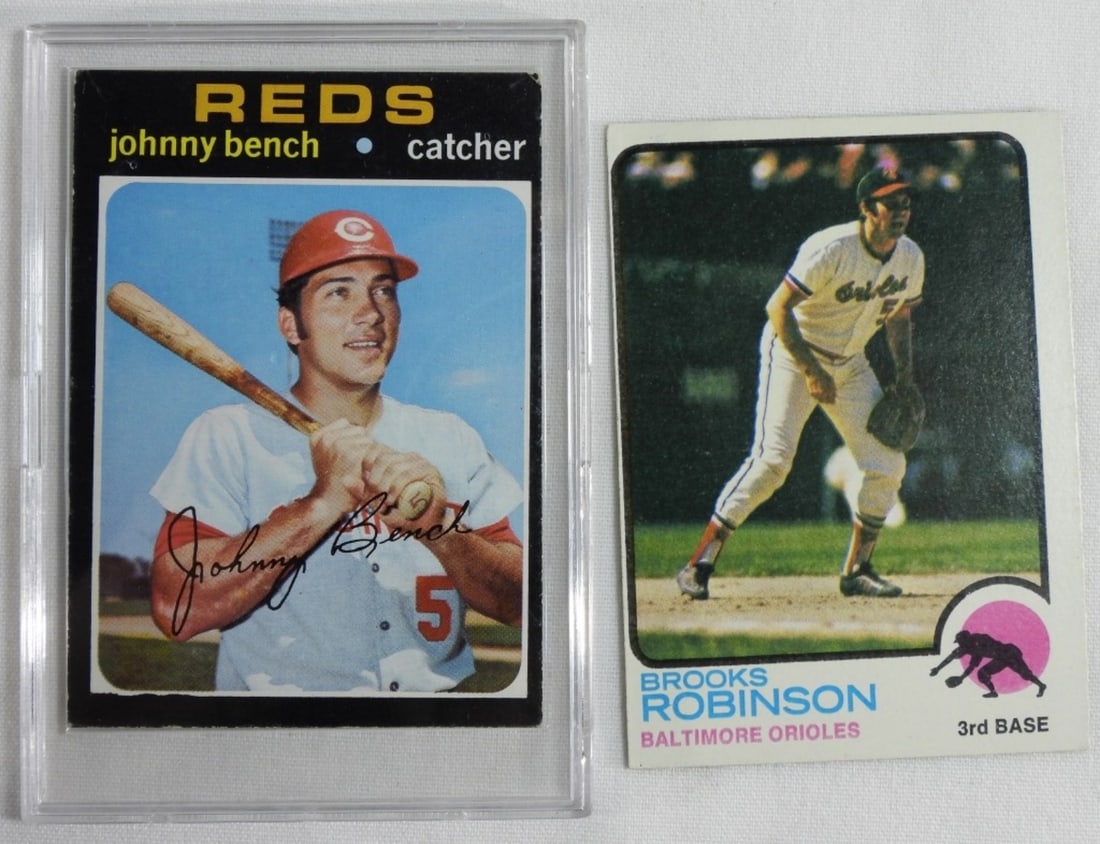 (2) TOPPS Baseball Cards: 1) #90 Brooks Robinson VG. 2) #250 Johnny Bench G