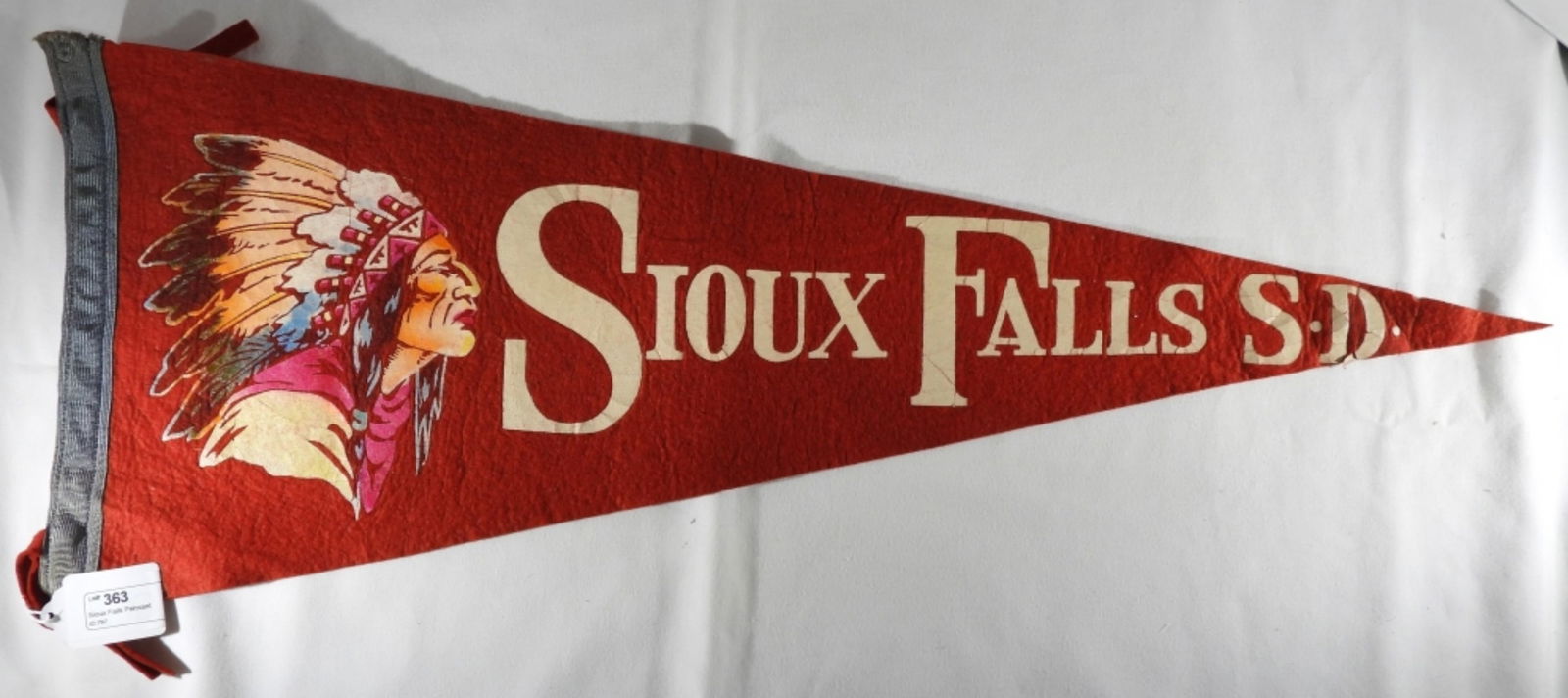 Sioux Falls Pennant: Large red