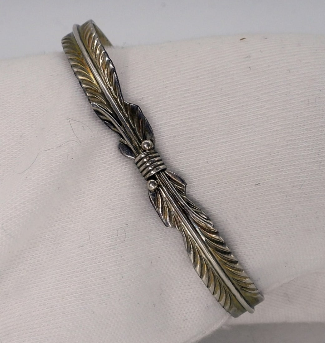 Joann Yazzie Navajo Sterling Bracelet (1 of 4)