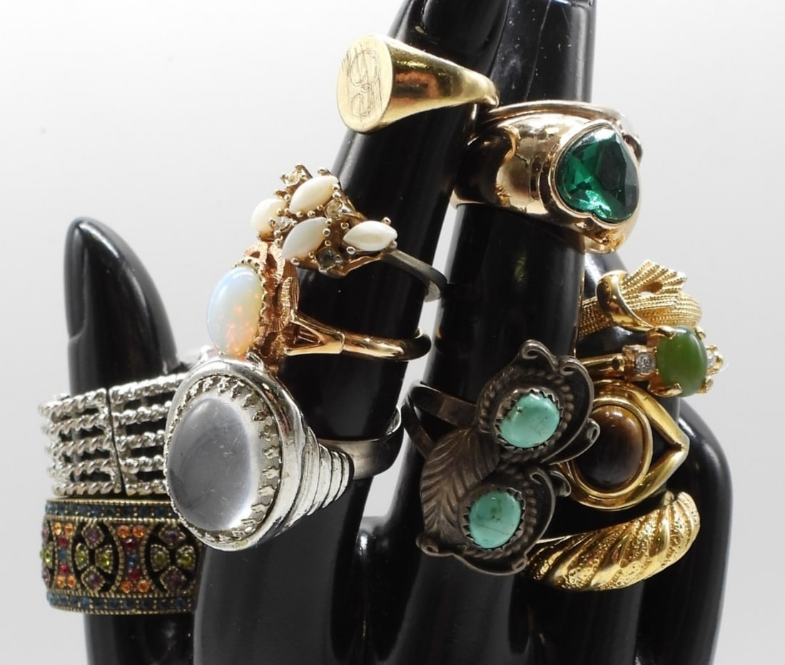 (13) Different Rings: Sizes 4-9