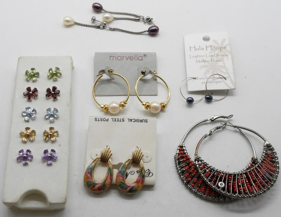 (10) Pair Of Post Earrings: Vintageauctionsonline.com