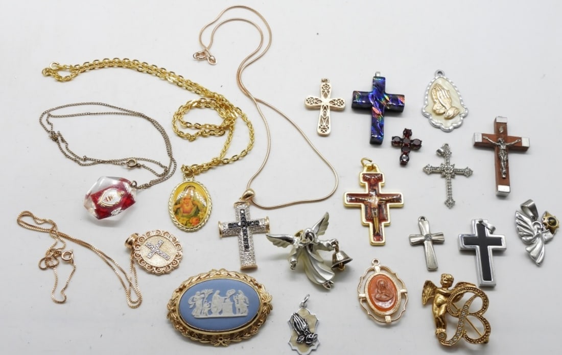 (18) Piece Religious Lot- Necklaces, Pendants,: and Brooches. Crosses, angels, and more