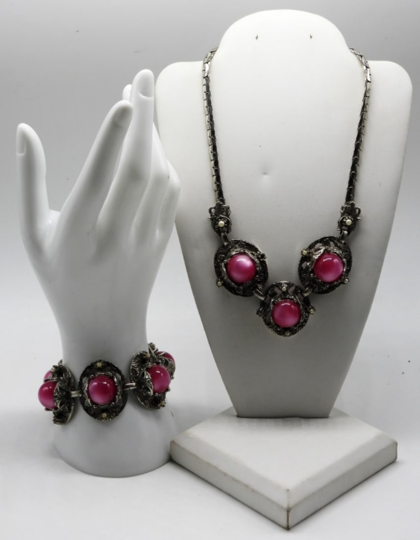 Bracelet & Necklace Set: Fuchsia & Silver Tone Very Beautiful