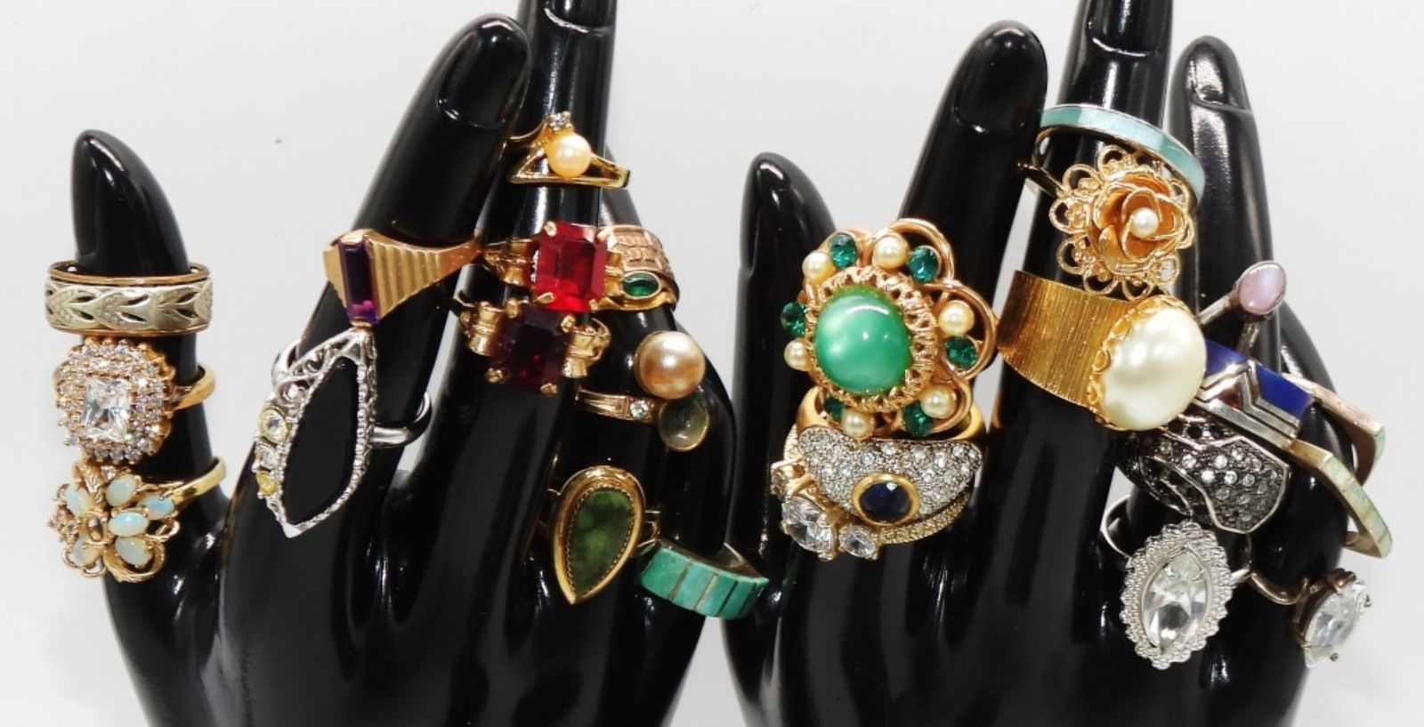 (28) Fashion Rings: Sizes range from 4-10