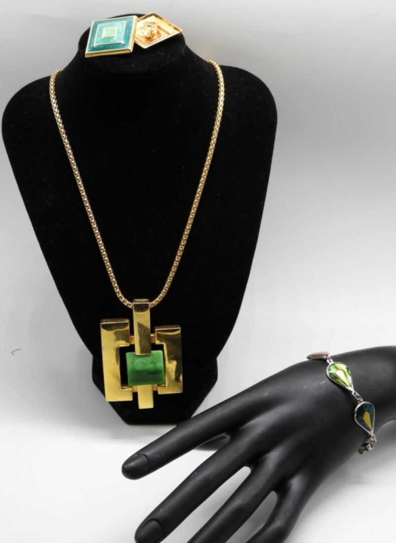 Gold-Tone Green Lot: 1 necklace, 1 bracelet & a pair of post back earrings