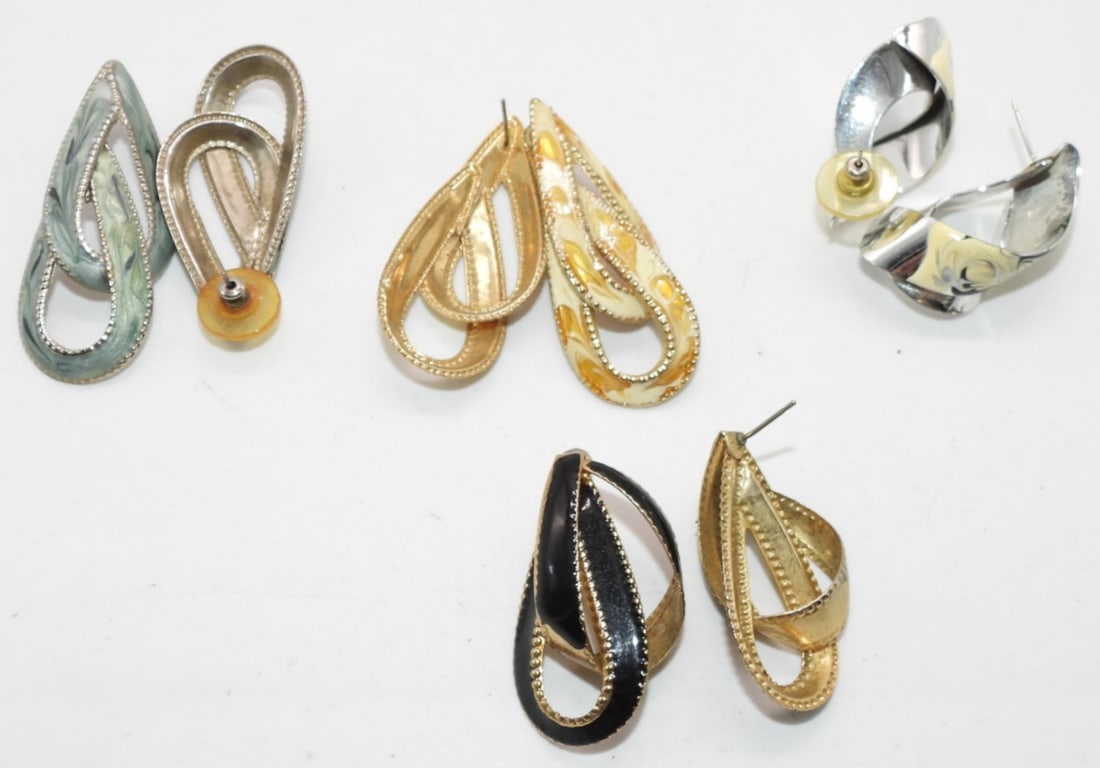 (4) Sets Of Pierced Earrings: www.vintageauctionsonline.com