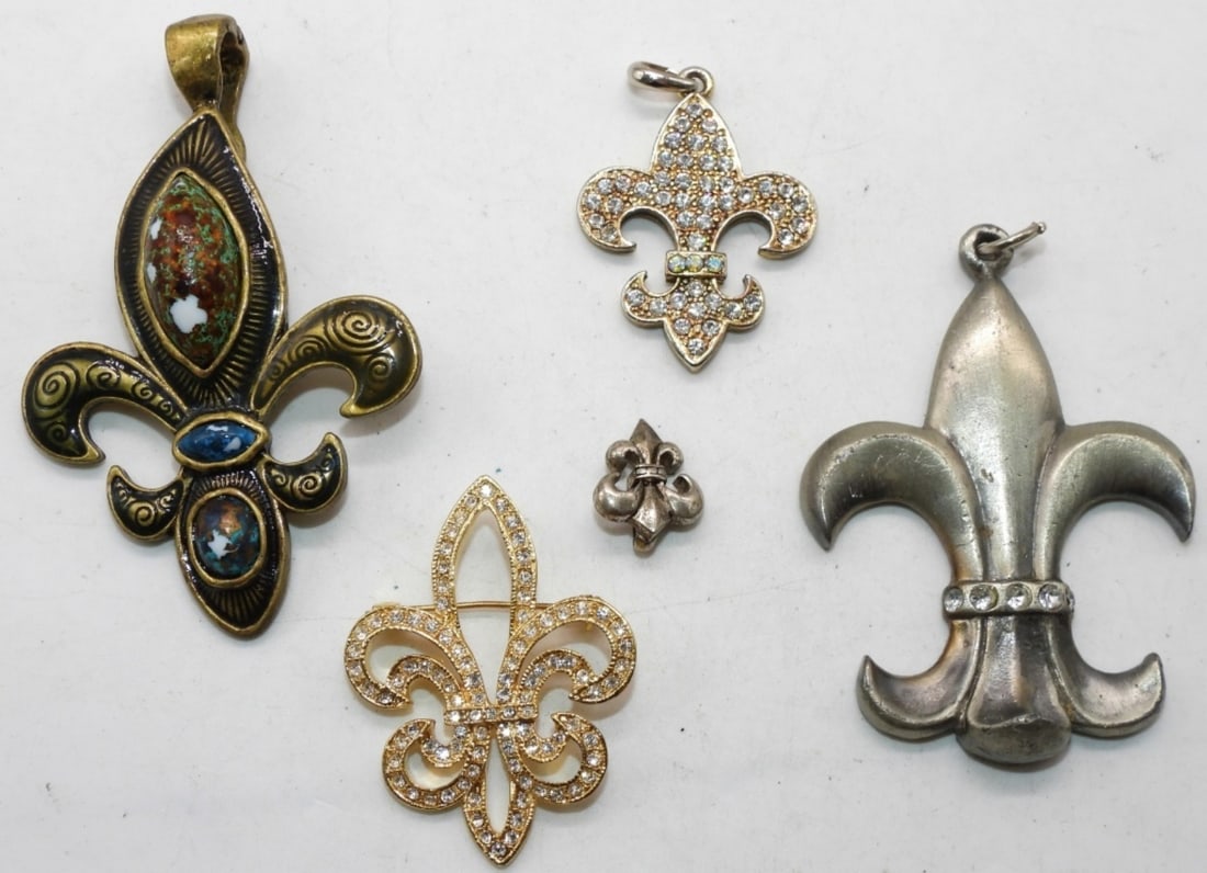 Fleur De Lis: (1) Brooch (4) Pendants