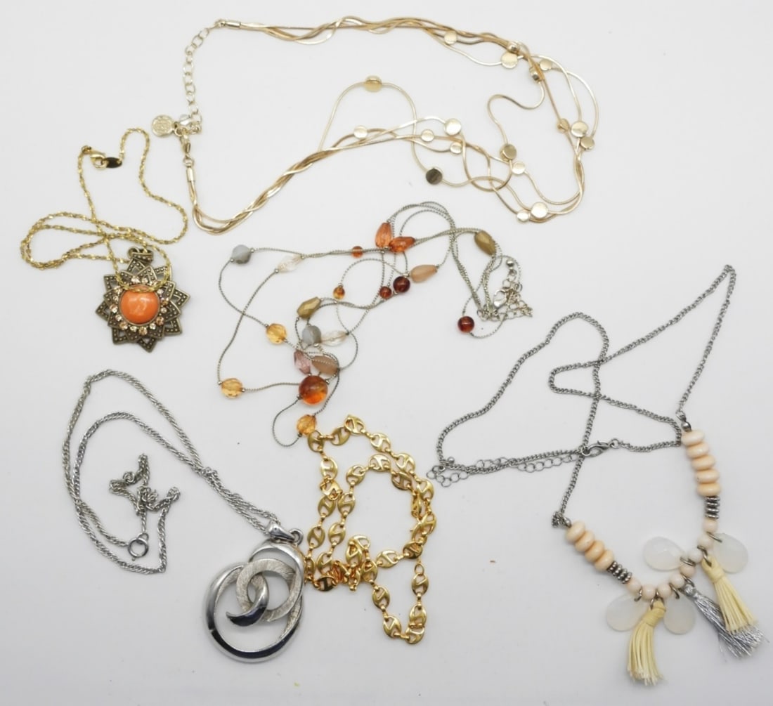 (6) Dress Up Necklaces: Live Bid Now