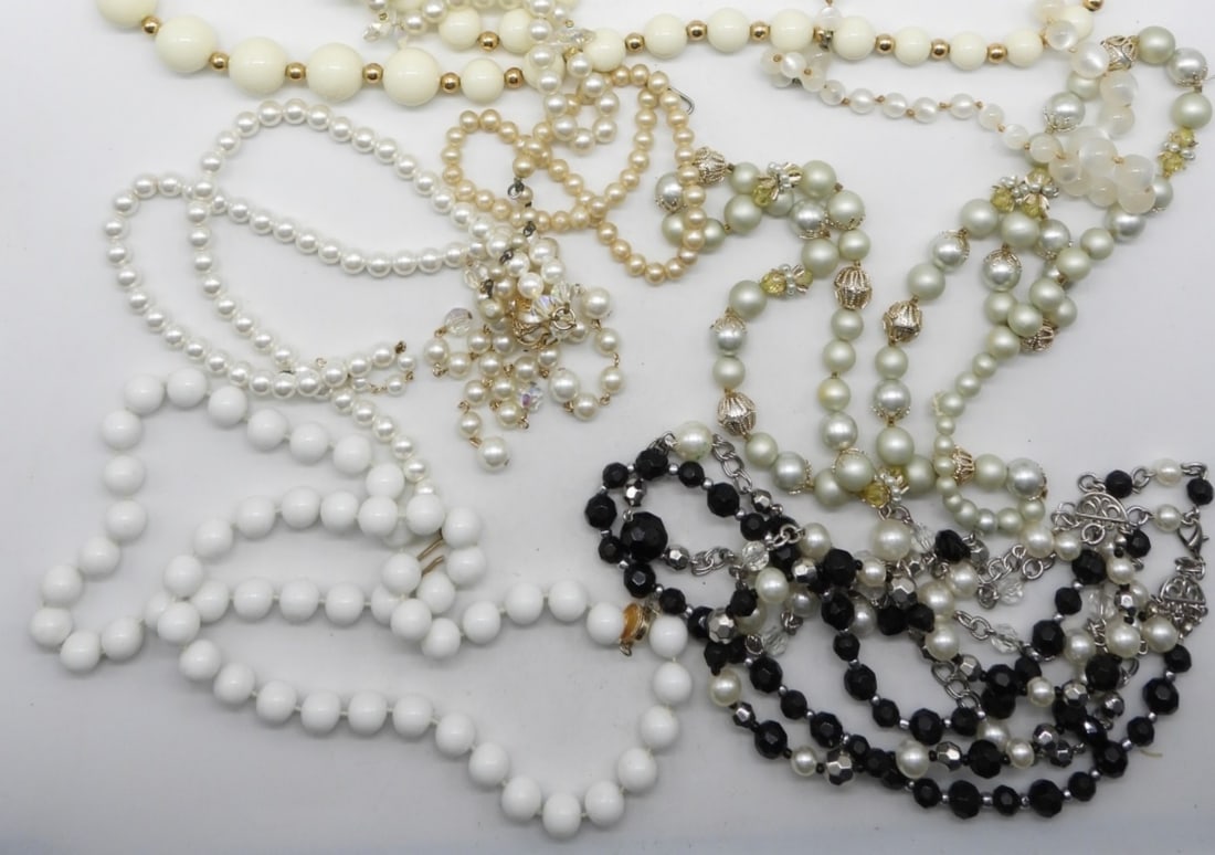 (10) Chunky Beaded Necklaces - 3