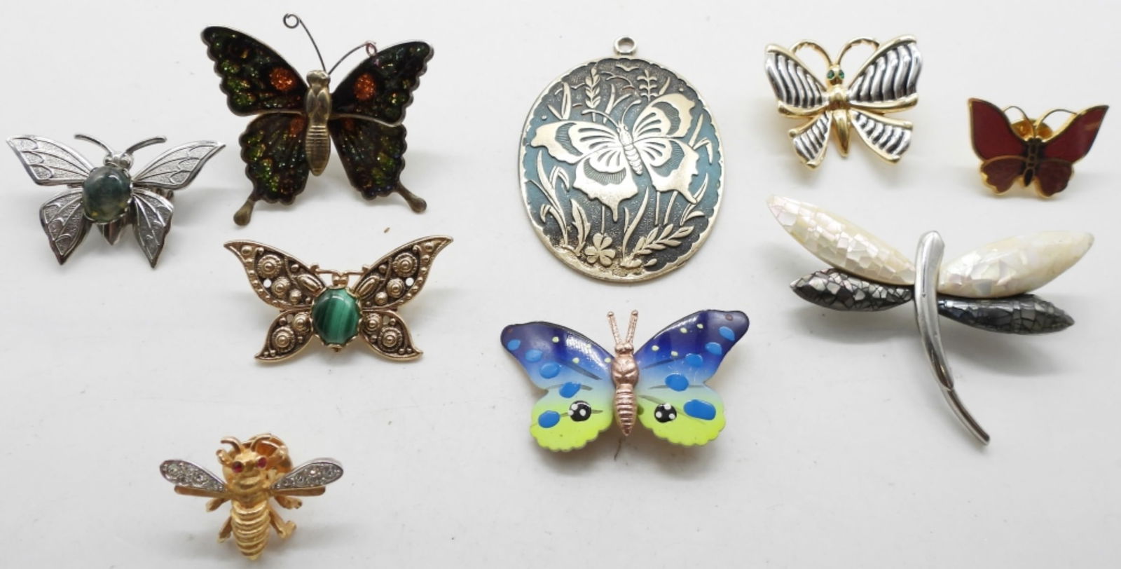 (8) Brooches (1) Pendant: Butterfly's & Dragonfly's