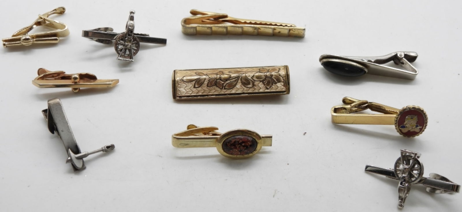 (10) Tie Clips: Get all of your vintage needs at vintageauctionsonline.com