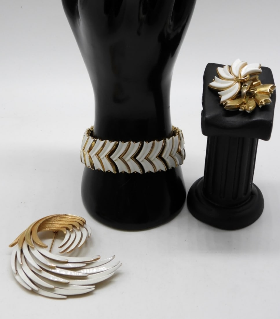 Brooch, Pair Of Earrings & Bracelet: White & gold-tone, fun pieces