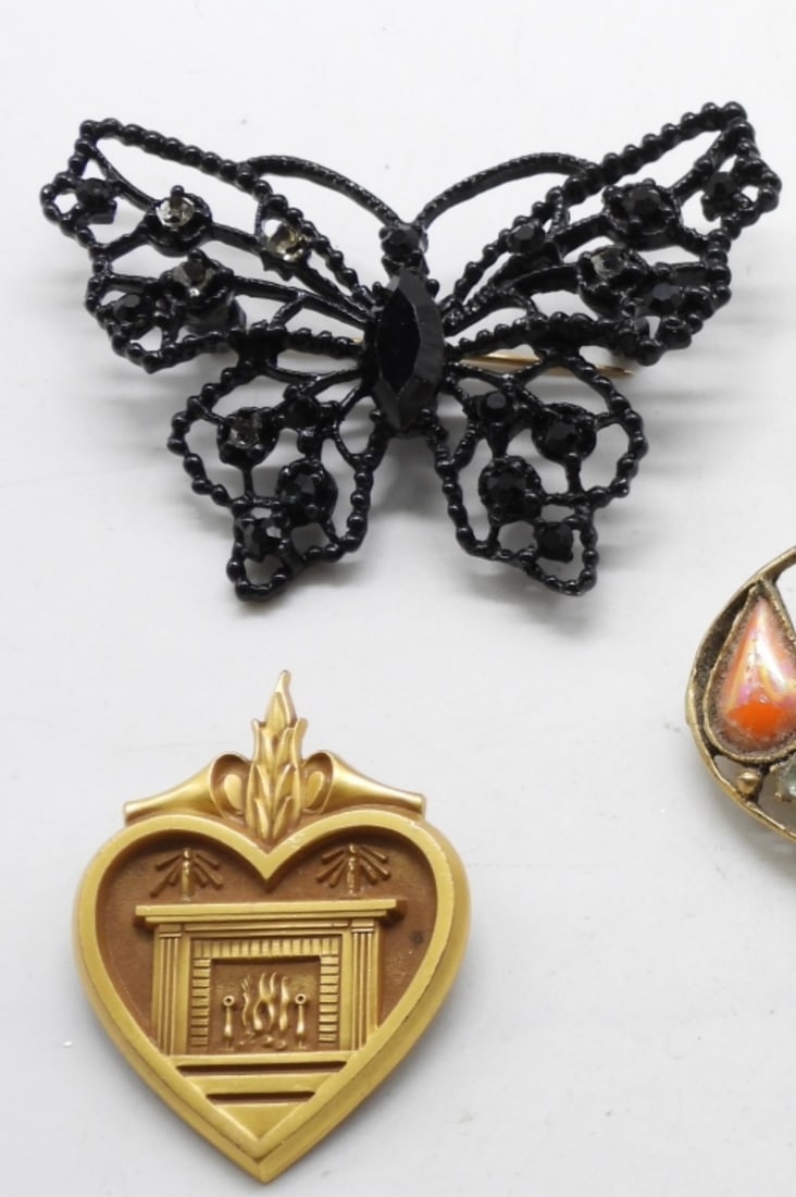 (7) Unique Brooches - 3