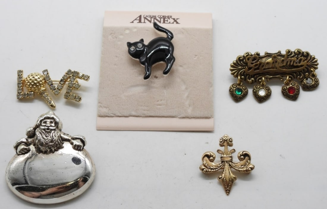 (5) Unique Brooches: Variety of brooches