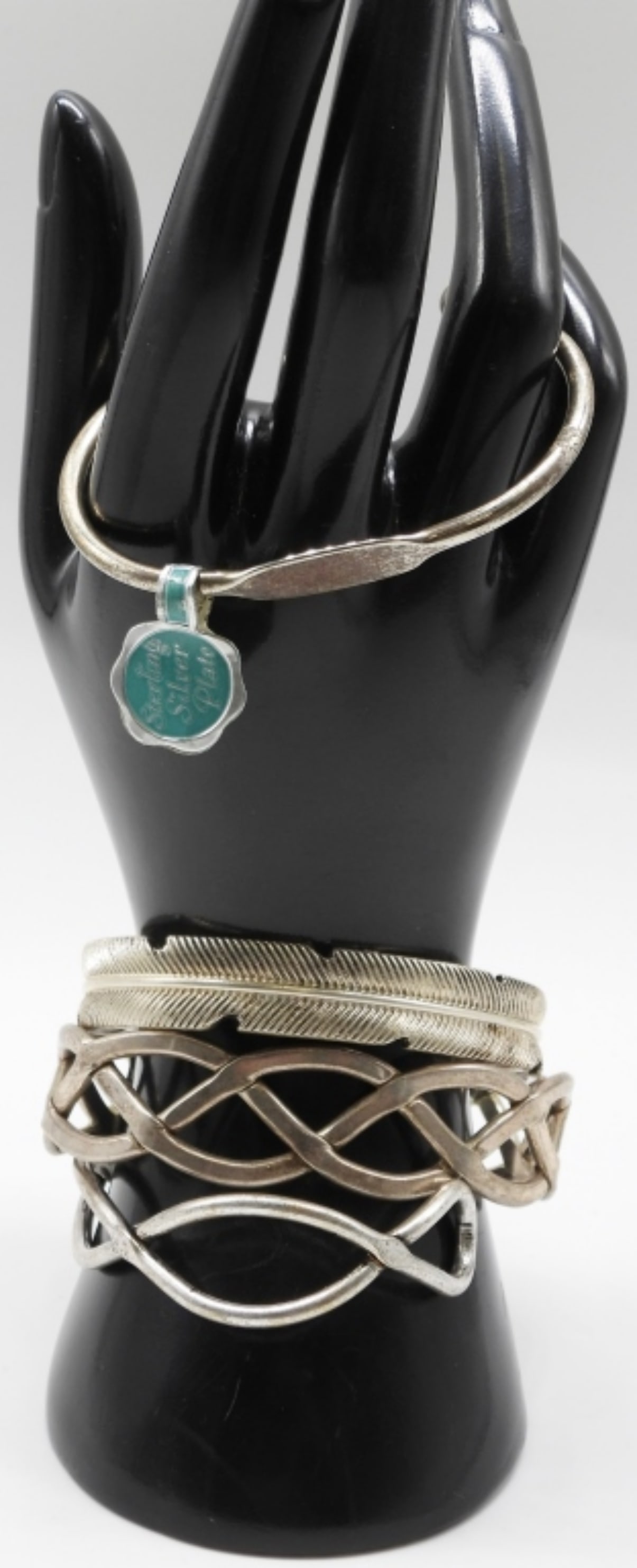 (4) Open Bracelets: Variety of bracelets