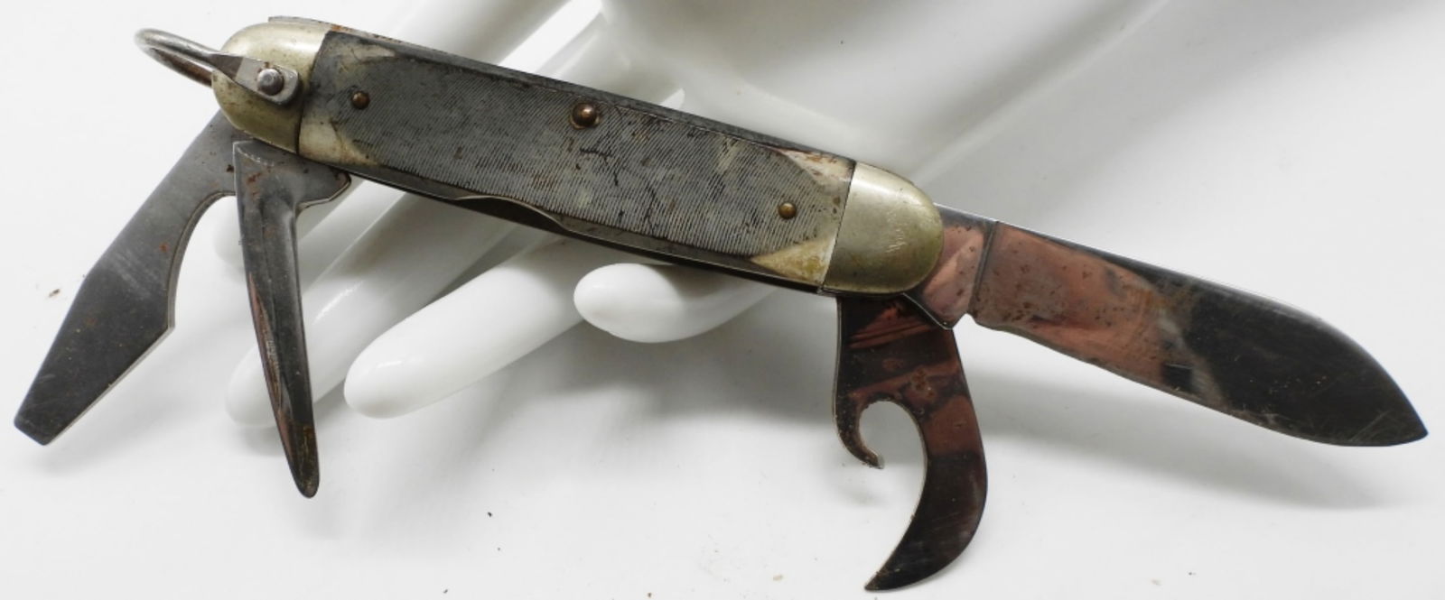 Ulster Boy Scouts Four-Tool Pocket Knife (1 of 2)