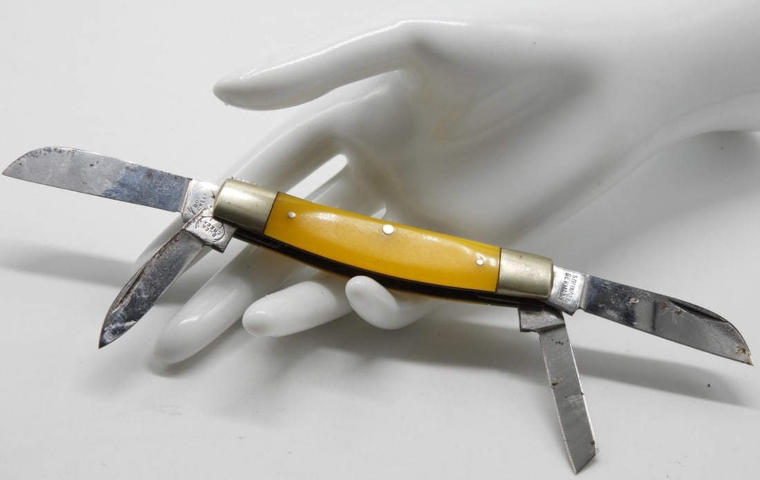 Buck Creek Bobcat Four-Blade Pocket Knife: Yellow handle