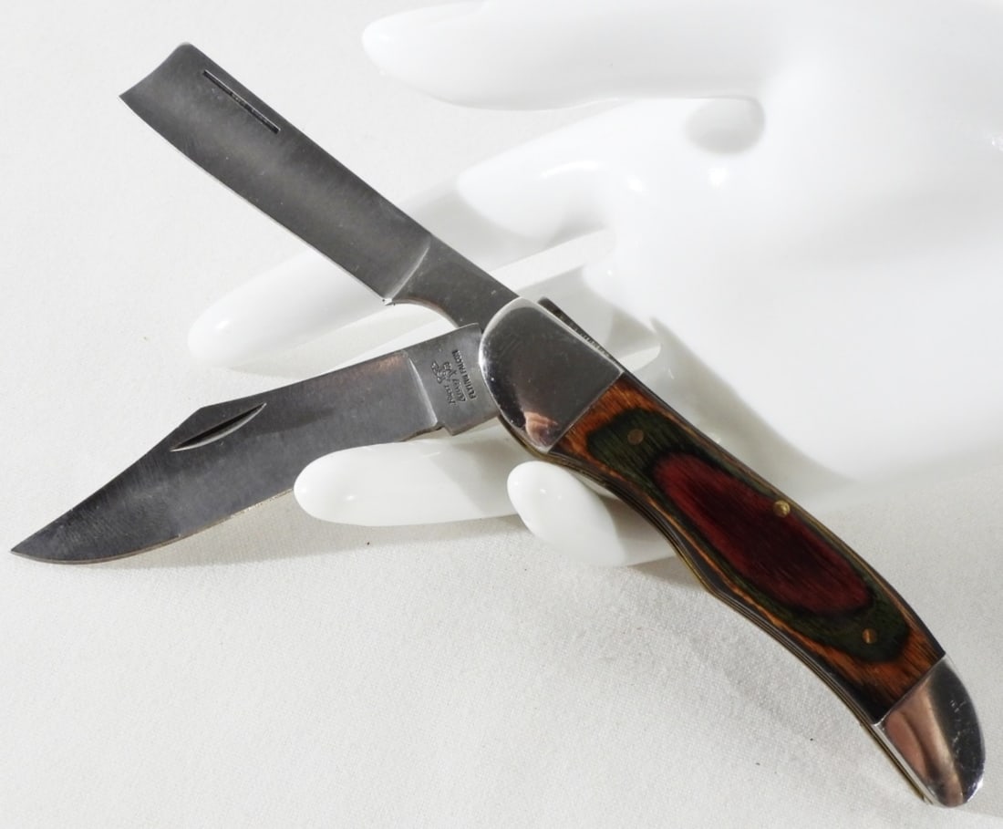 Frost Cutlery Two-Blade Pocket Knife: Shop the number on the auction site. Live.vintageauctionsonline.com