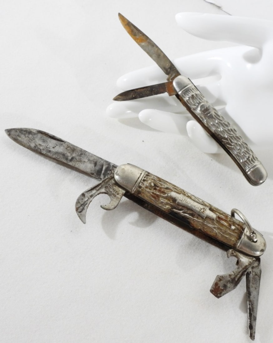 (2) Imperial Kamp King Pocket Knives: Bid at live.vintageauctionsonline.com