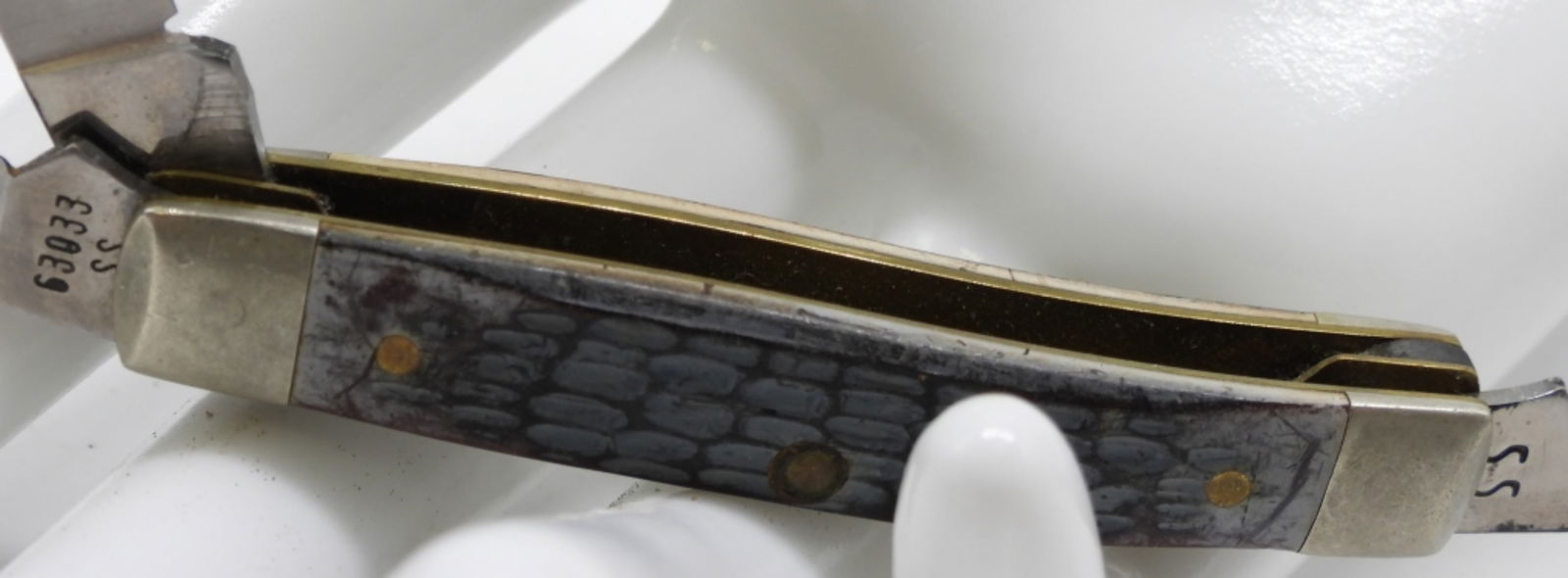 Case XX 63033 Three-Blade - 3