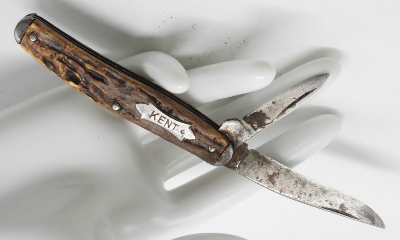 Kent Two-Blade Pocket Knife (1 of 2)