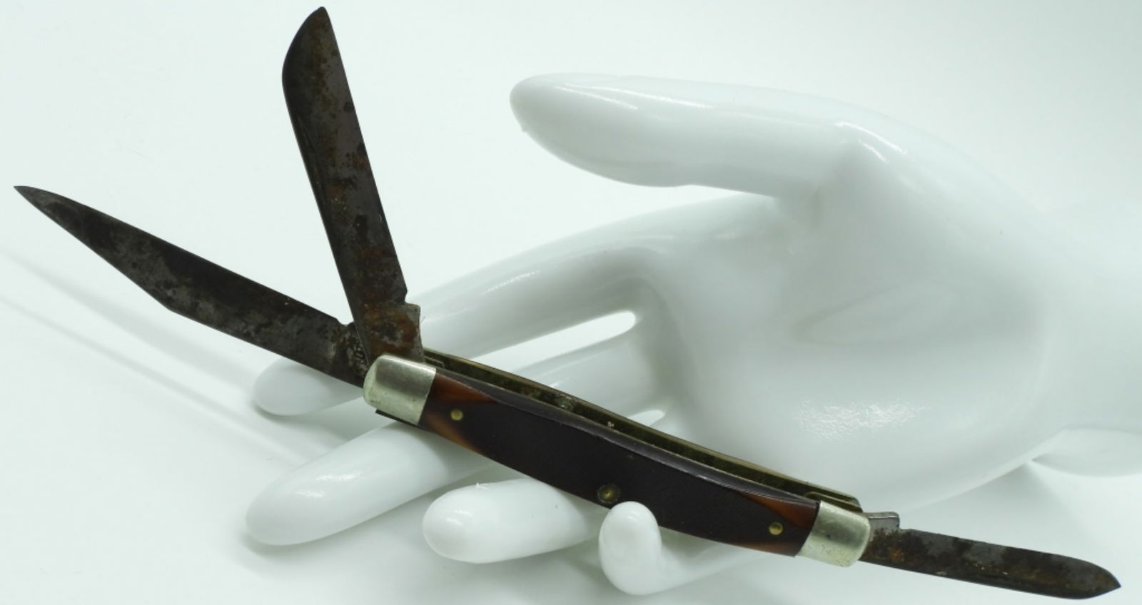 Schrade Old Timer Three-Blade Pocket Knife - 2