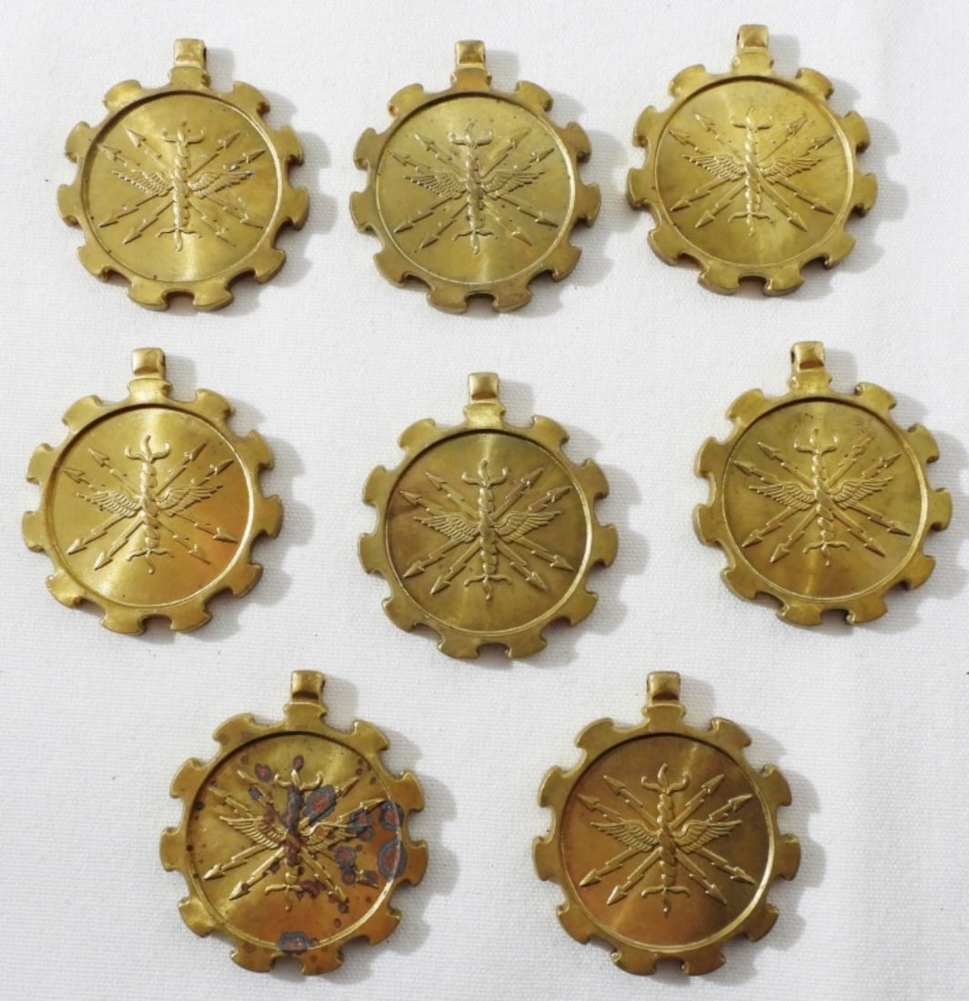 US Air Force Meritorious Achievement Medals: (8) Incomplete do not come with ribbon