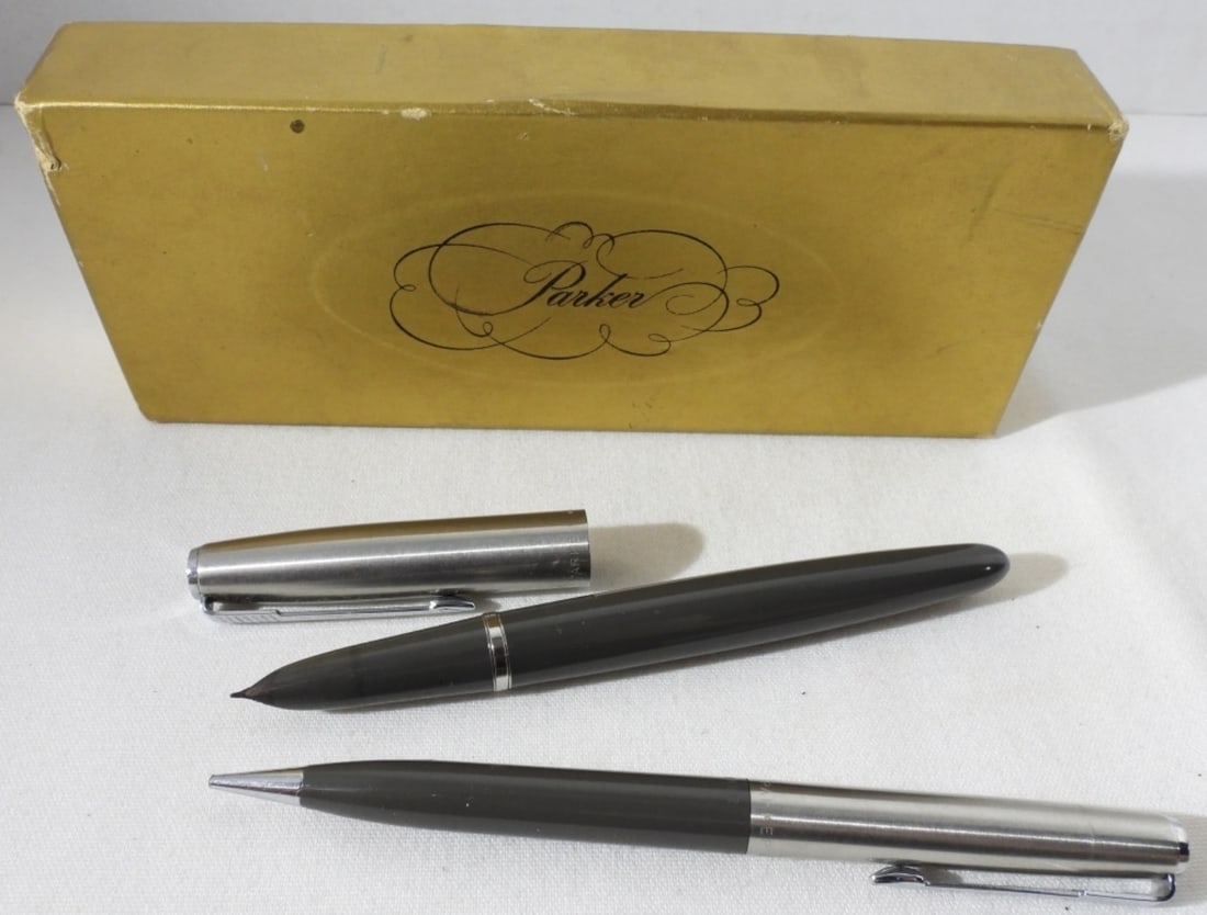 Vintage Parker 51 Satin Steel Blue Fountain Pen (1 of 4)